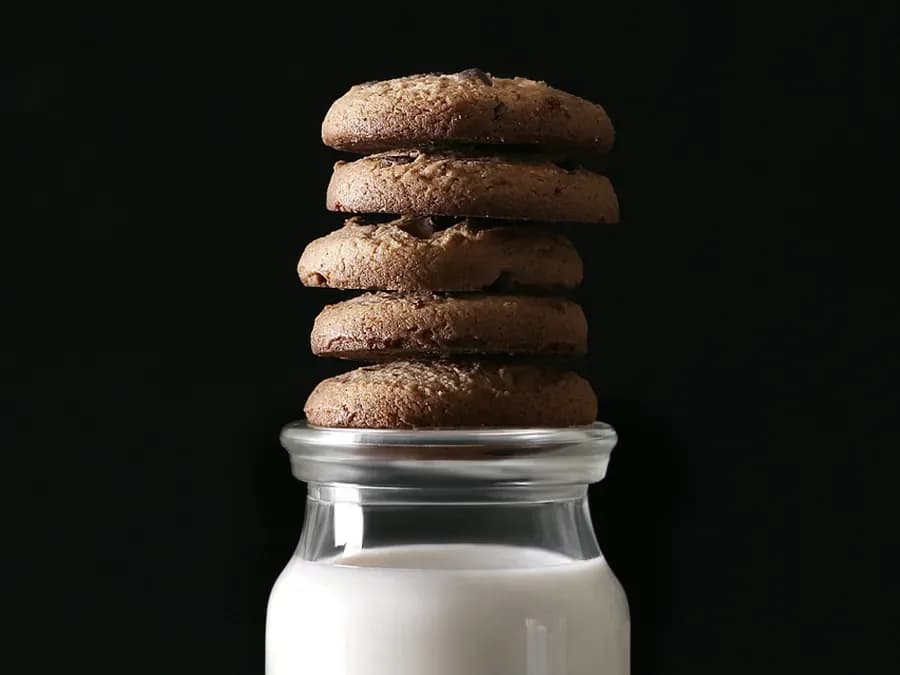 Baked cookies on a tray
